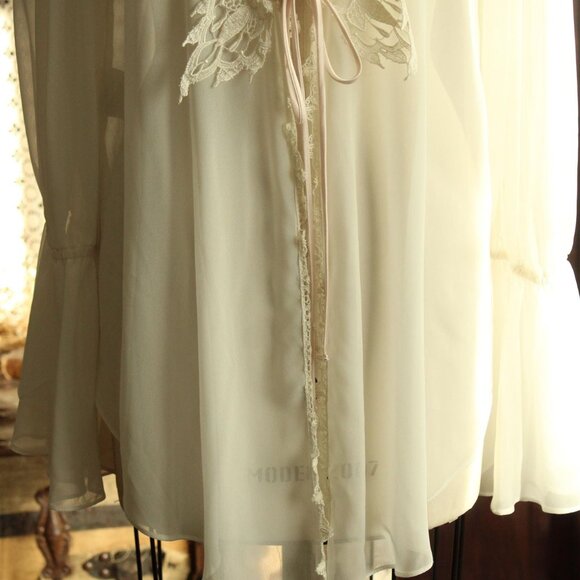 Vintage 1980s 1990s White Peignoir, SZ P Wisteria by Diane Samandi "Jackie" Robe - Picture 4 of 12